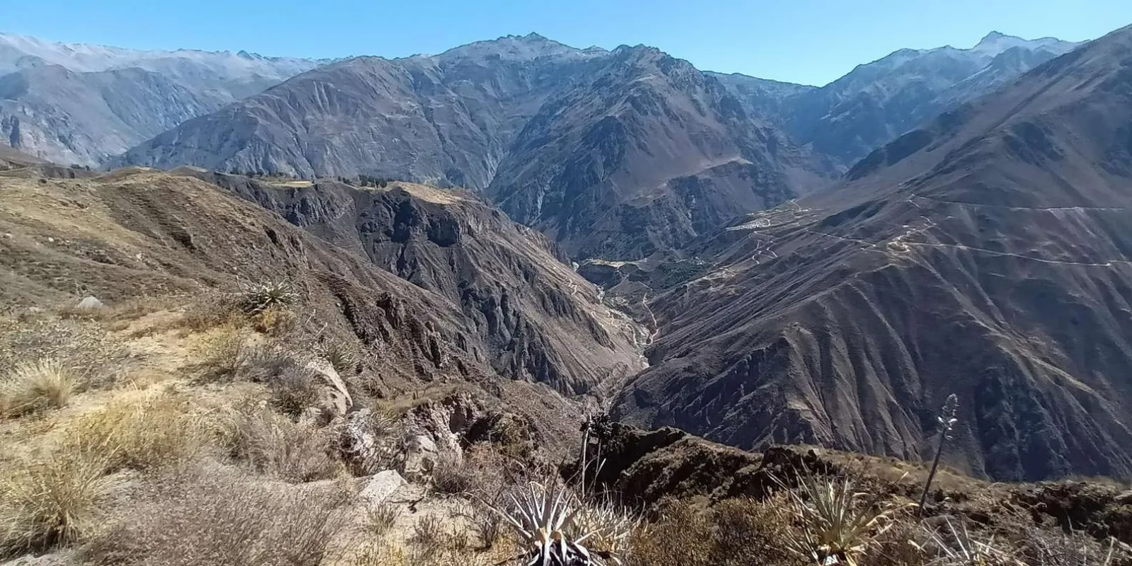 Dry canyon slopes on the route to Cabanaconde