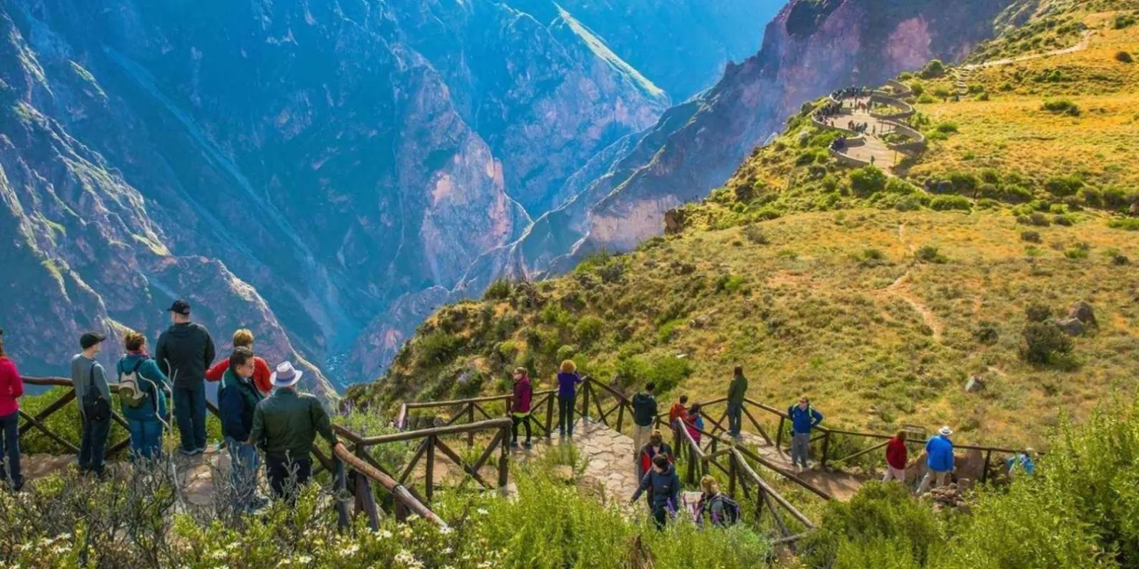 Colca Canyon Tour 2 days from Arequipa with 1 night in Colca